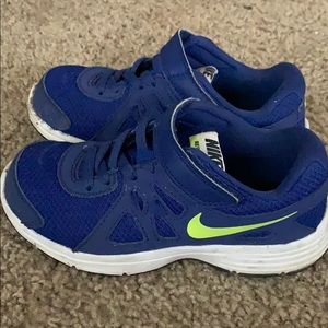 Nike Revolution 2 Boys Shoes